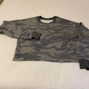 Camo crop top size S